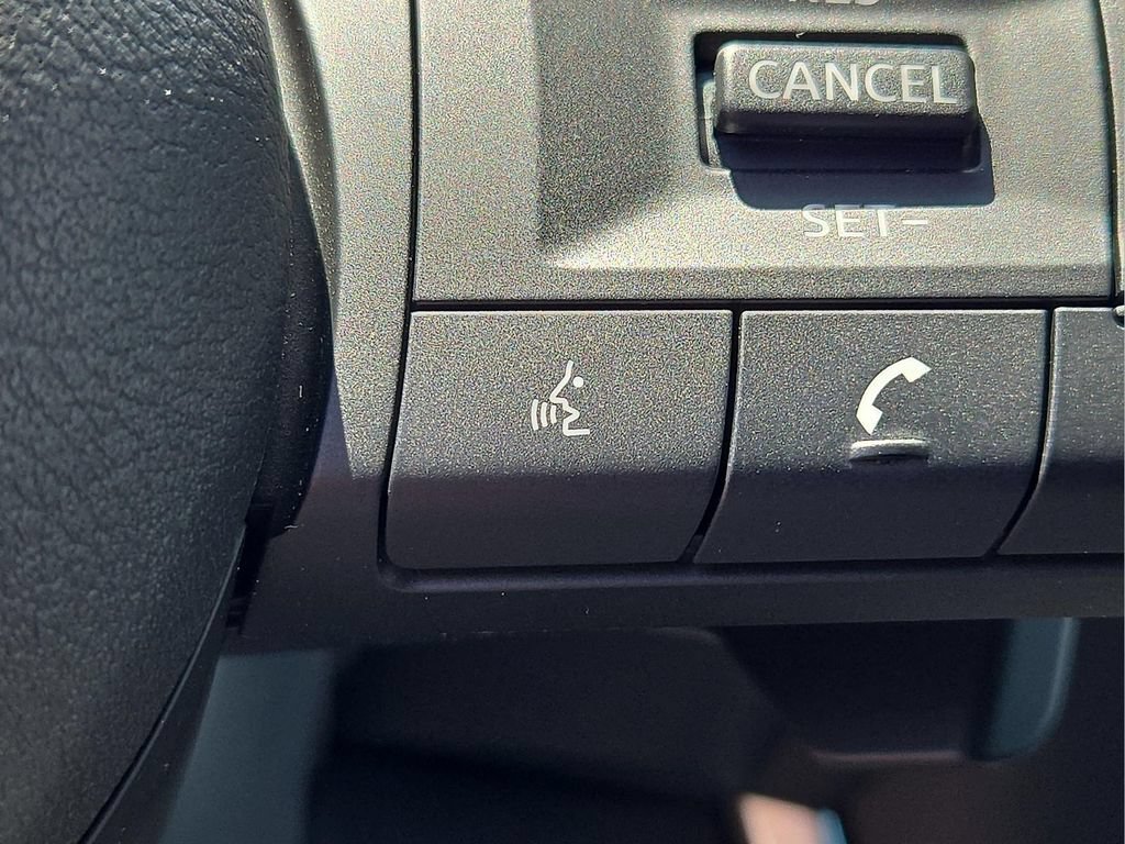 Used 2024 Nissan Rogue S AWD/4WD image 21