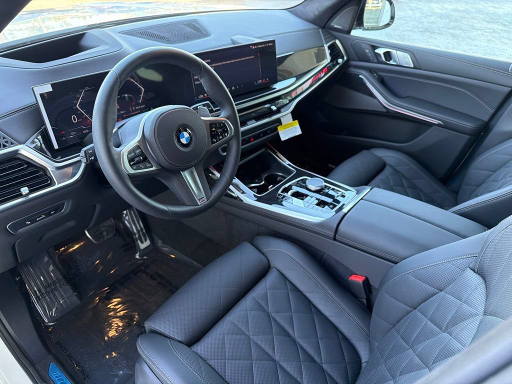 Used 2027 BMW X7 xDrive40i w/ M Sport Package AWD/4WD image 10