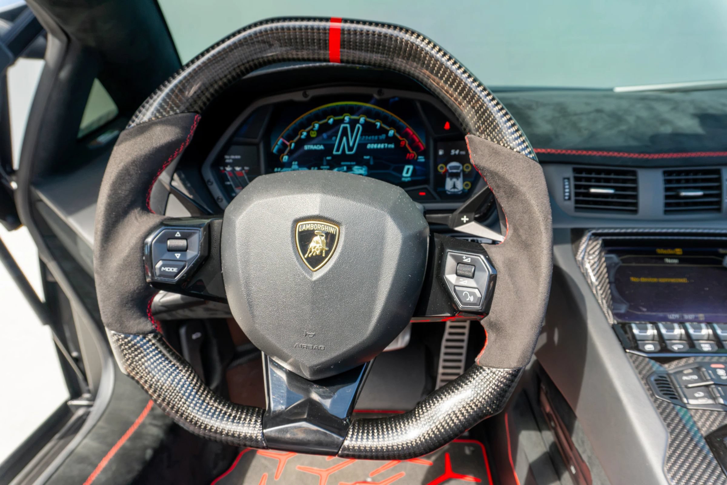 Used 2020 Lamborghini Aventador SVJ AWD/4WD image 73