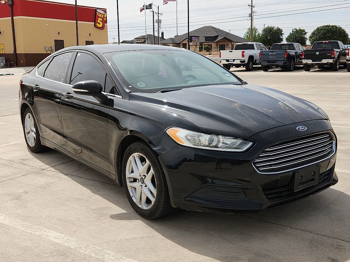 Used 2016 Ford Fusion SE FWD image 4