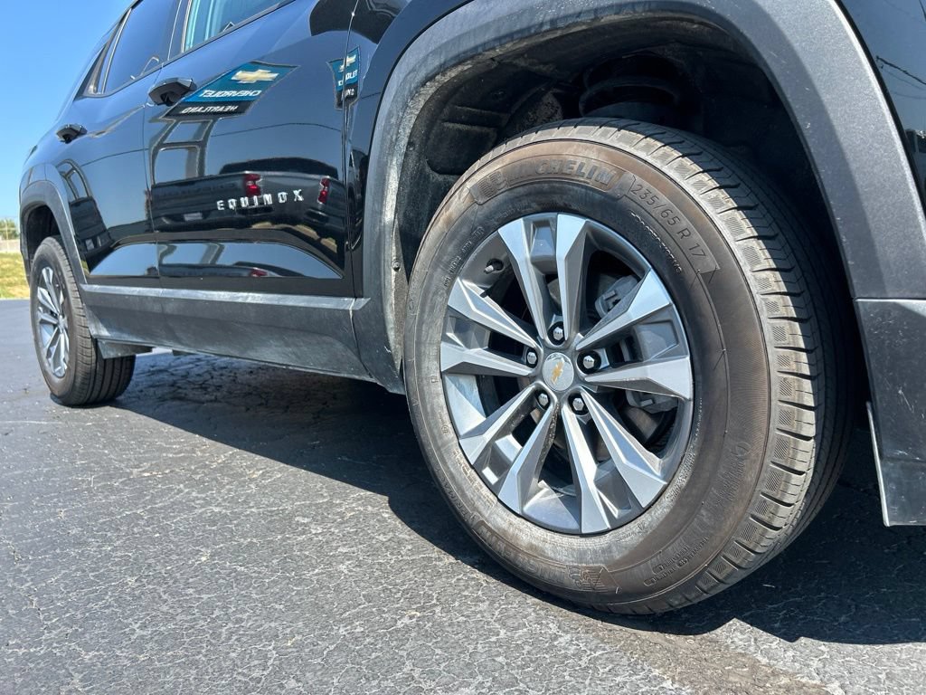 Used 2026 Chevrolet Equinox LT AWD/4WD image 10