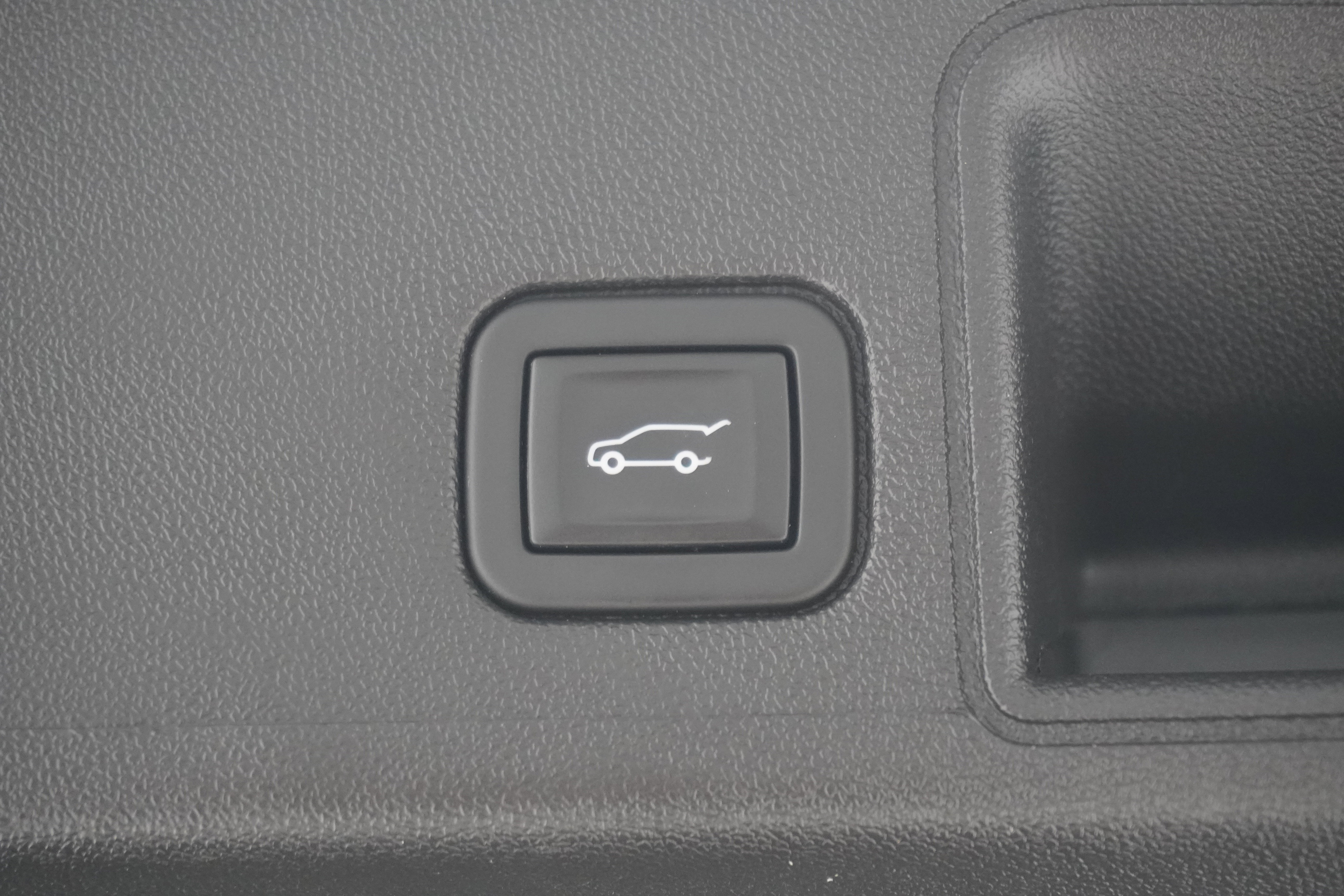 Used 2023 GMC Terrain SLT w/ Infotainment Package II AWD/4WD image 30