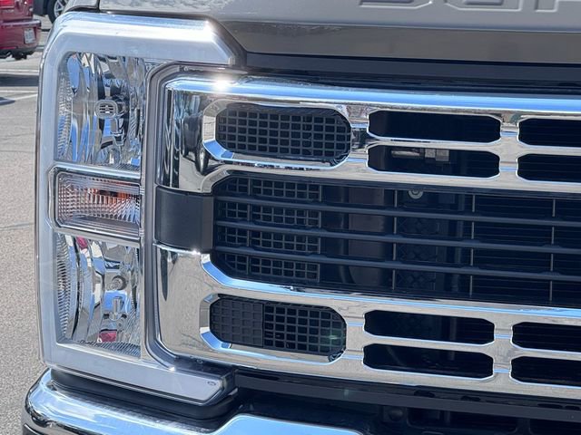 New 2026 Ford F250 XLT w/ FX4 Off-Road Package AWD/4WD image 4