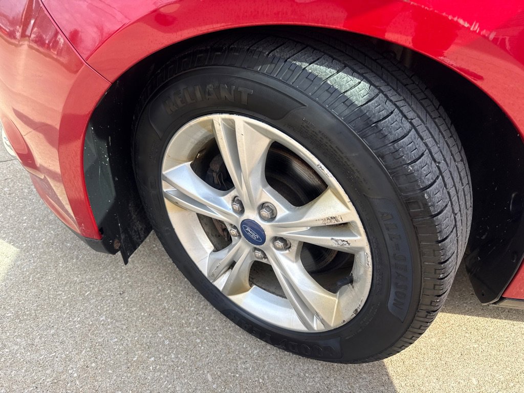 Used 2012 Ford Focus SE FWD image 18