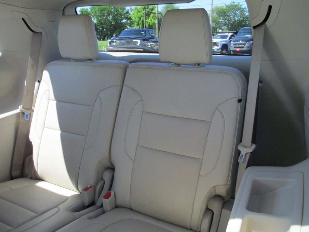Used 2021 GMC Acadia Denali w/ Denali Technology Package AWD/4WD image 24