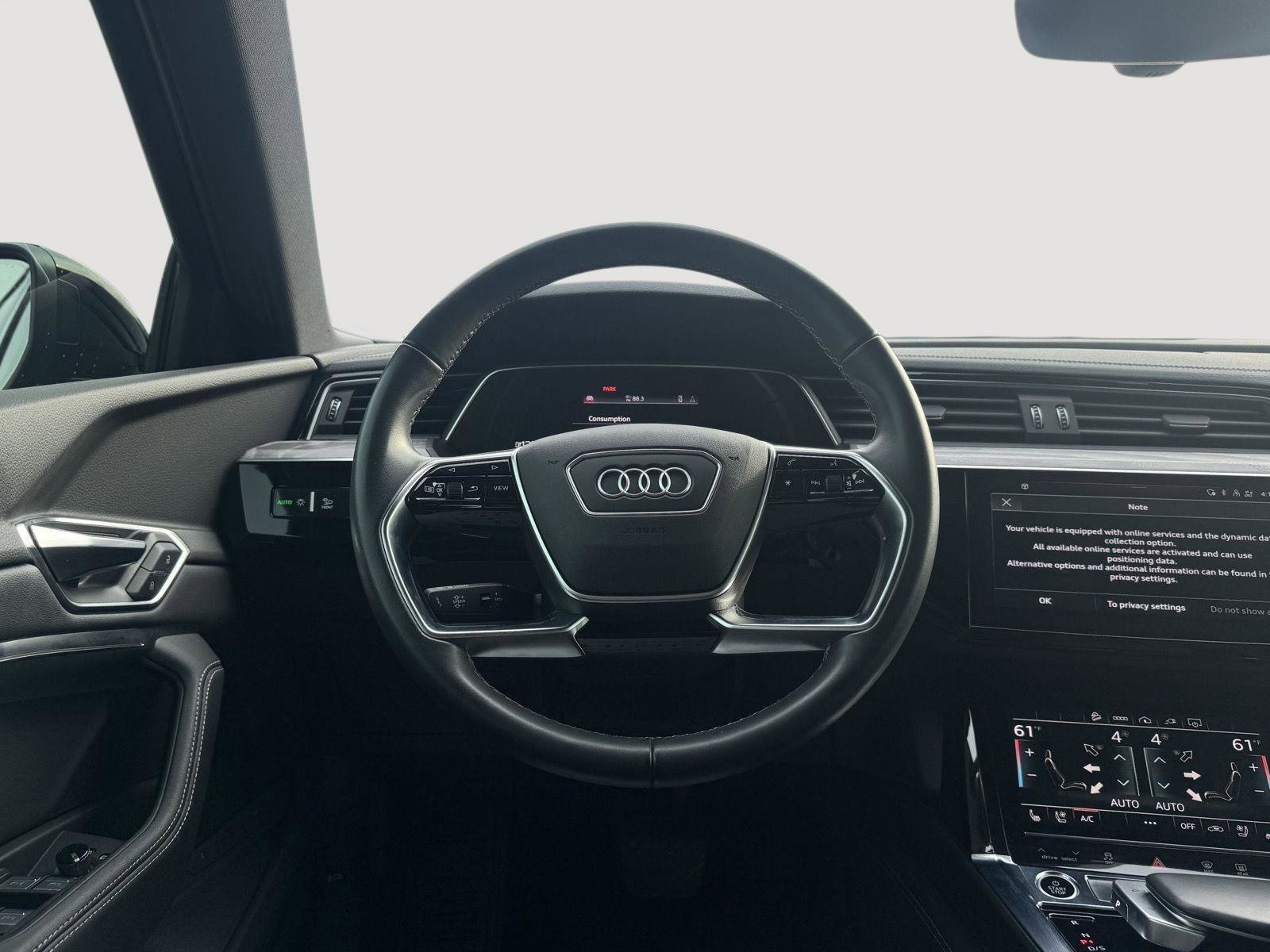Used 2022 Audi e-tron Premium Plus image 11