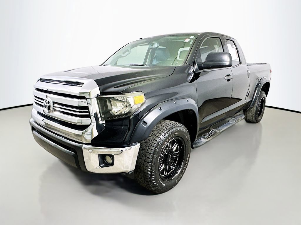 Used 2017 Toyota Tundra SR5 image 3