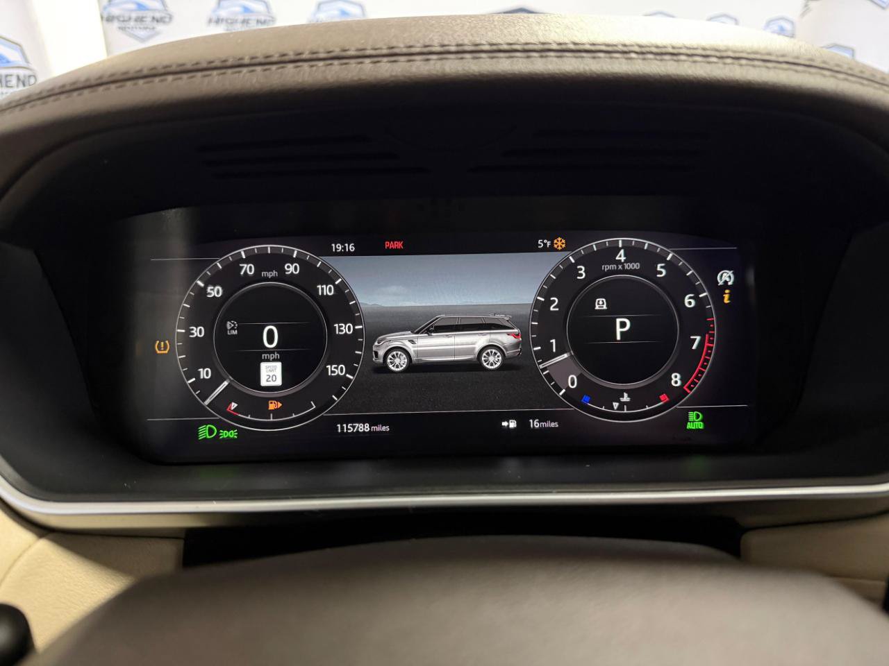 Used 2018 Land Rover Range Rover Sport HSE AWD/4WD image 36