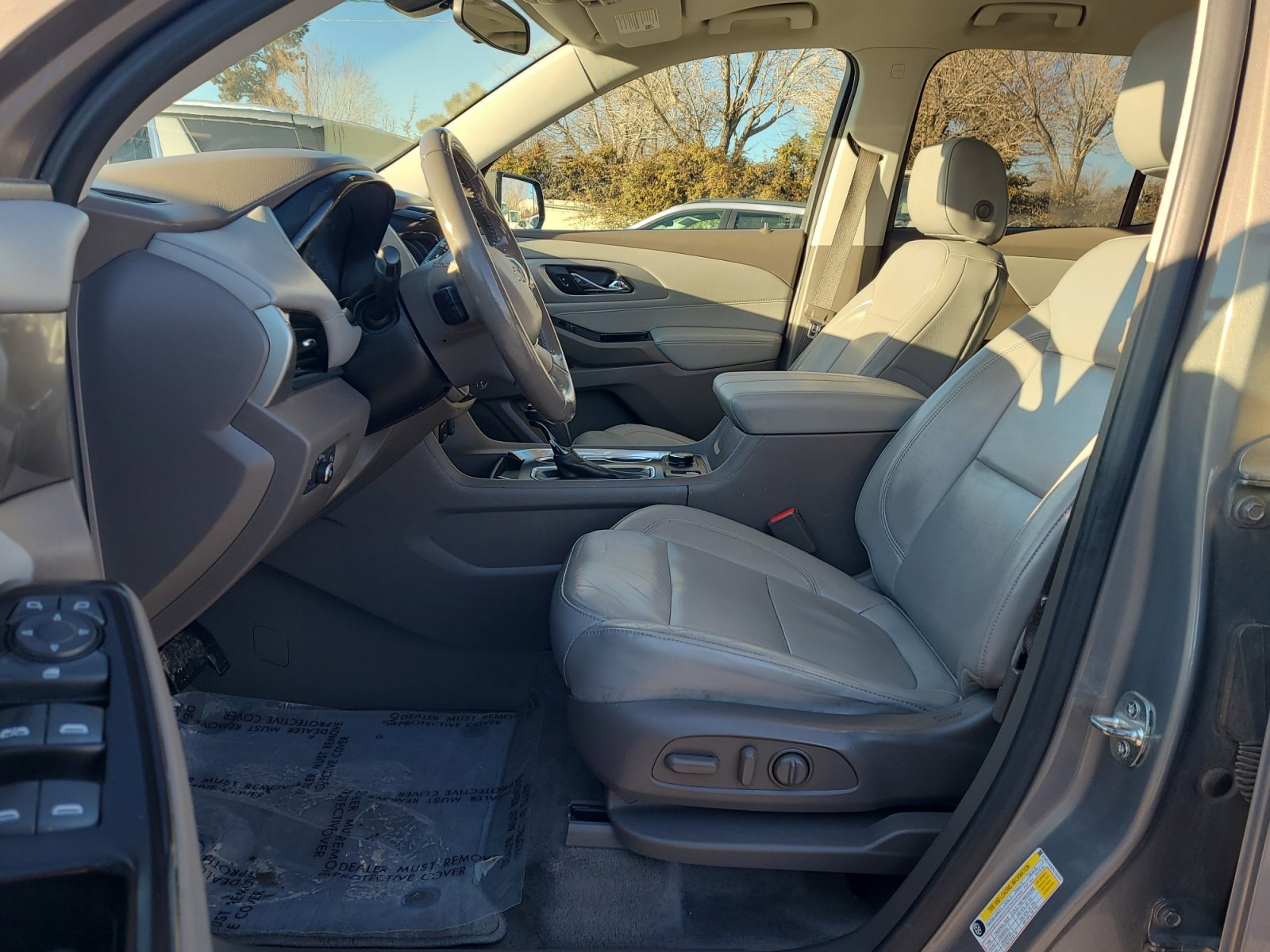 Used 2019 Chevrolet Traverse LT image 12