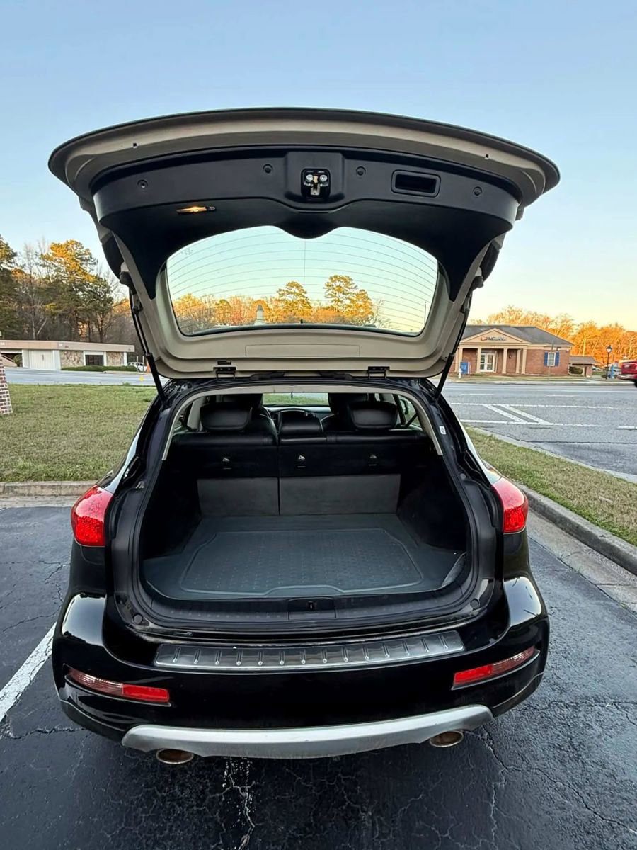 Used 2017 INFINITI QX50 Journey w/ Premium Package image 16