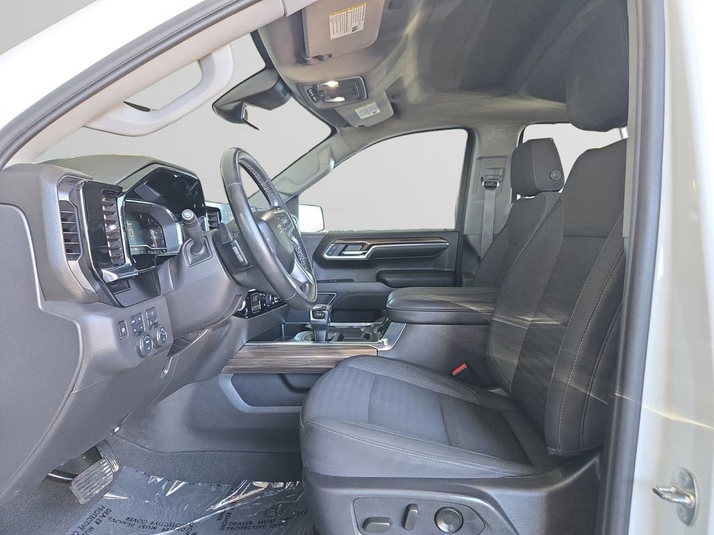 Used 2024 Chevrolet Silverado 1500 LT Trail Boss w/ Protection Package image 11