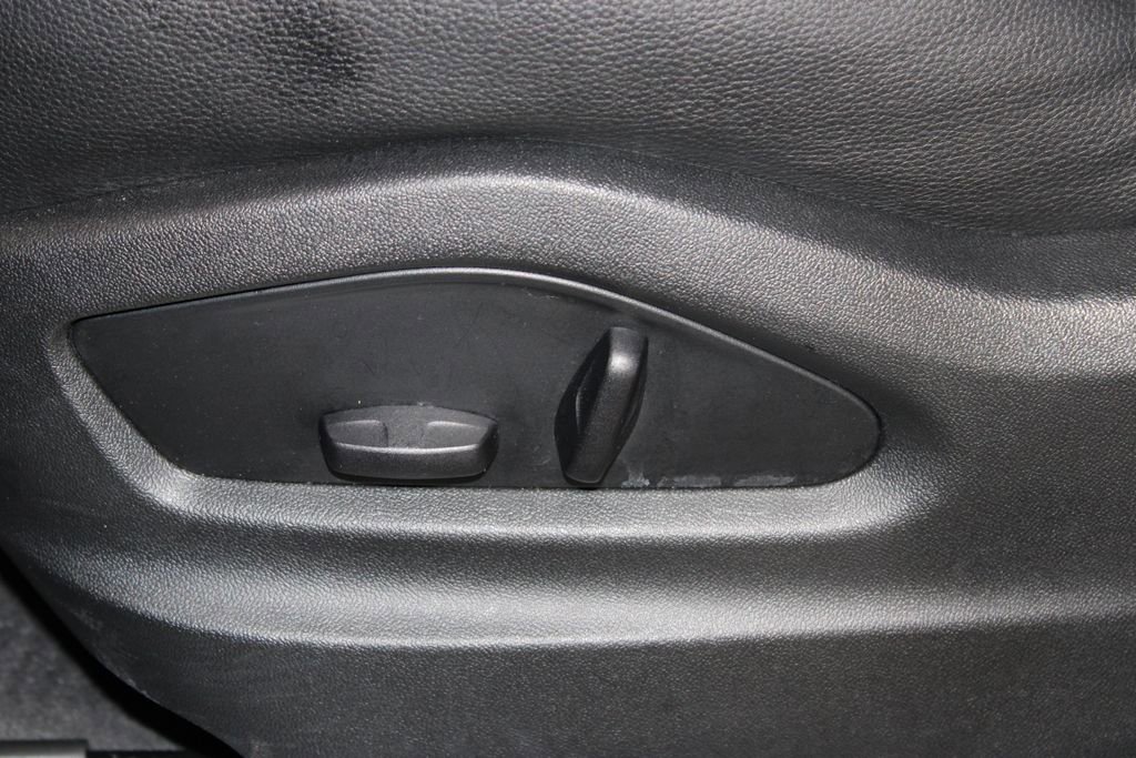 Used 2024 Porsche Cayenne AWD/4WD image 19