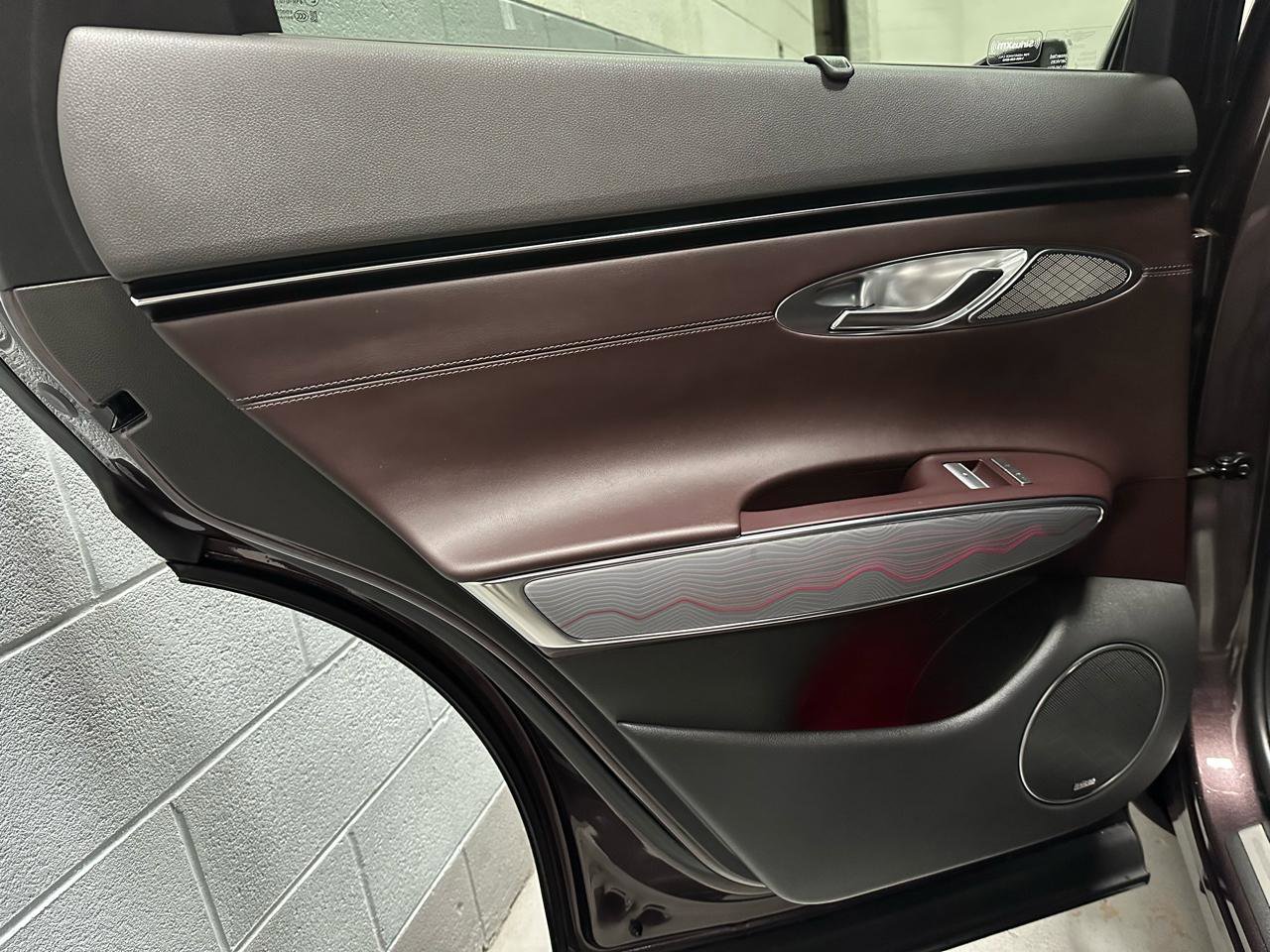 Used 2023 Genesis GV70 2.5T w/ Advanced Package AWD/4WD image 13