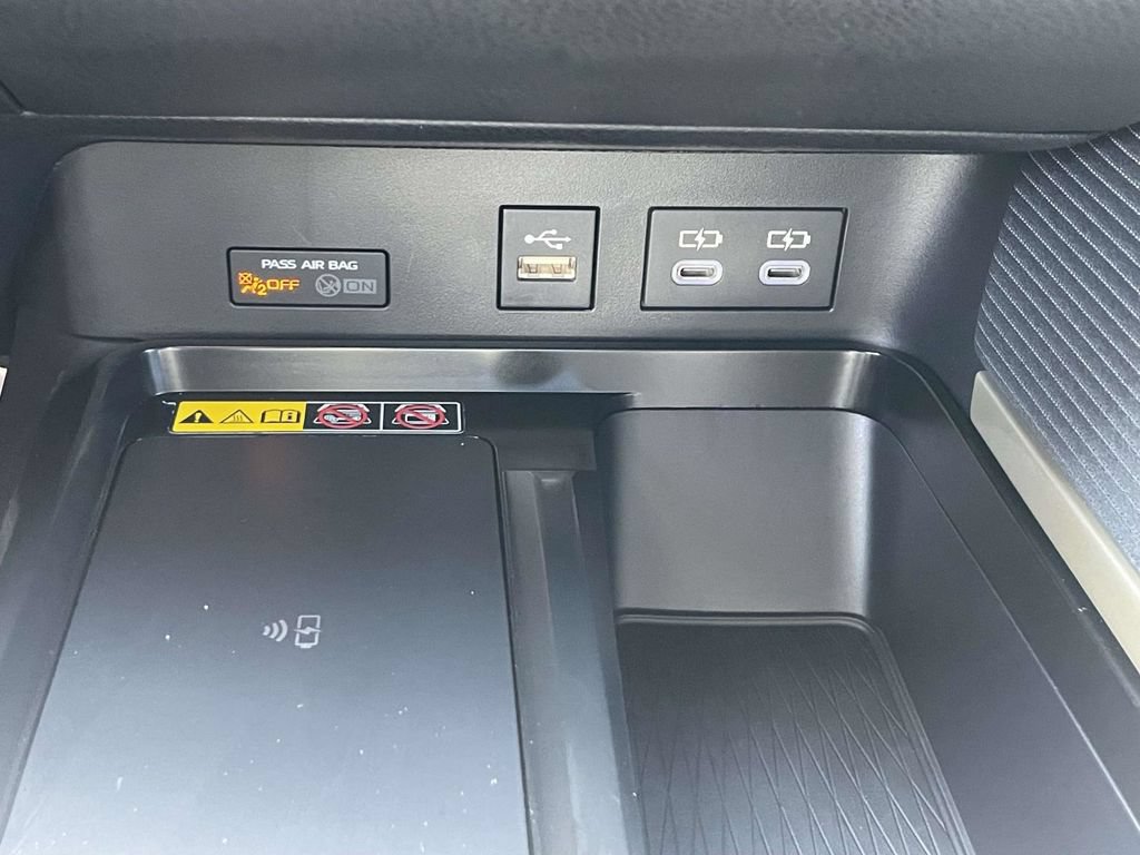 Used 2026 Toyota Camry SE w/ Convenience Package FWD image 30