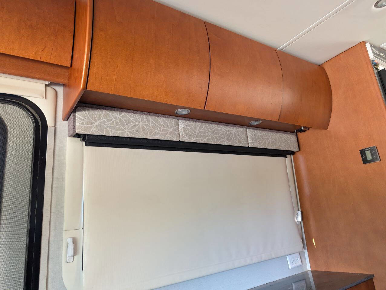 Used 2016 Mercedes-Benz Sprinter 3500 image 30