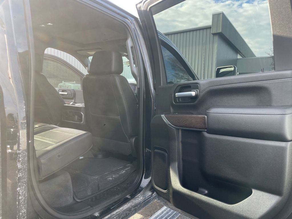 Used 2021 GMC Sierra 3500 Denali w/ Denali Black Diamond Edition image 39