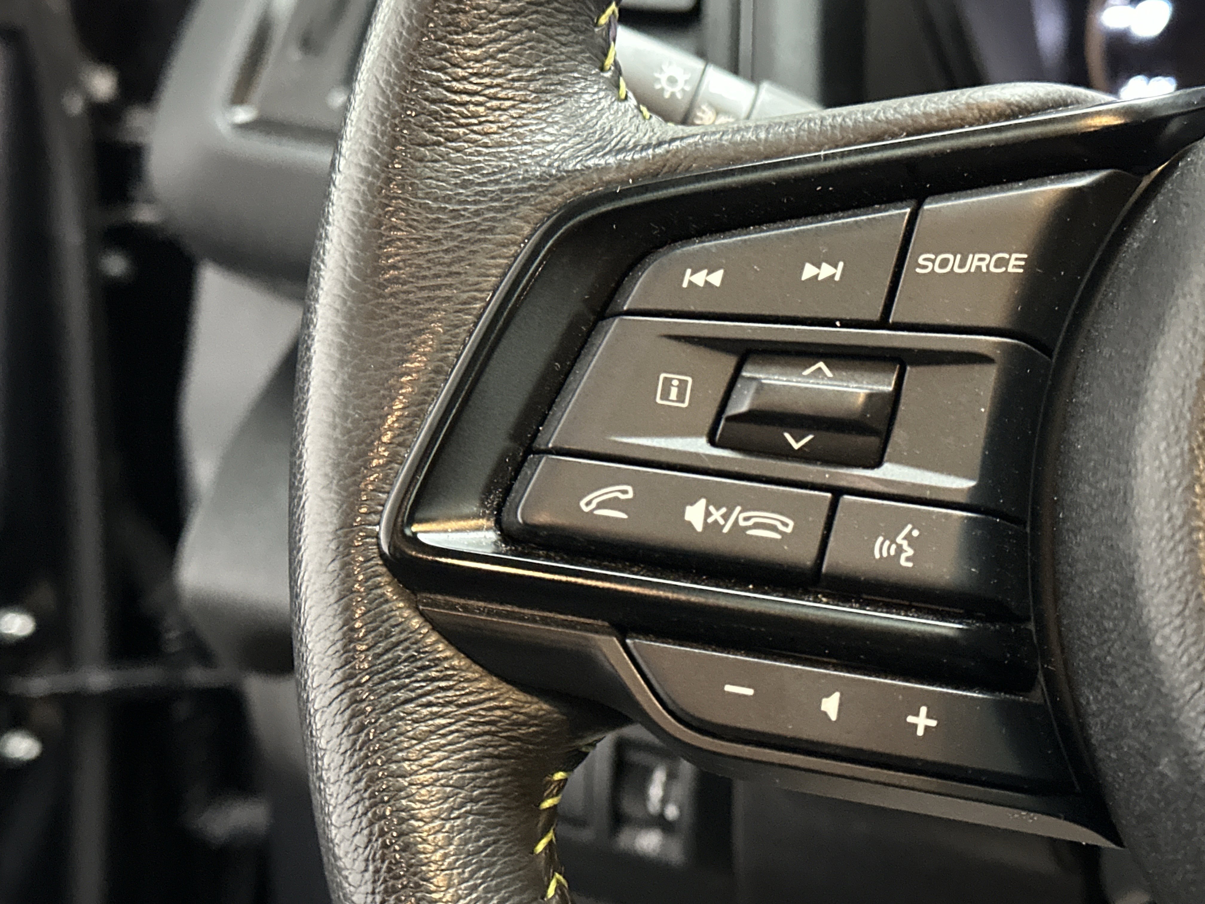 Used 2024 Subaru Ascent Onyx Edition image 29