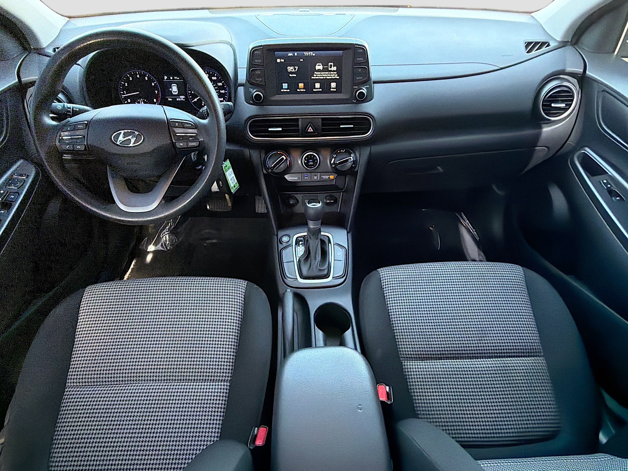 Used 2021 Hyundai Kona SE image 15