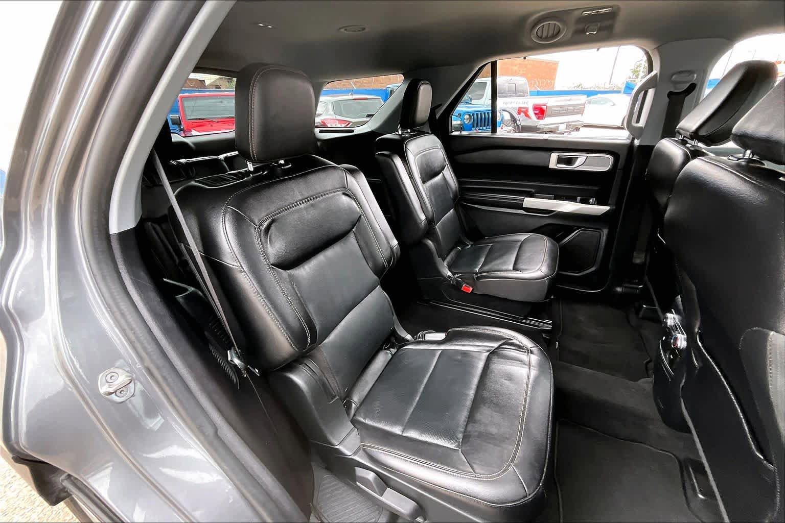 Used 2022 Ford Explorer Limited RWD image 19