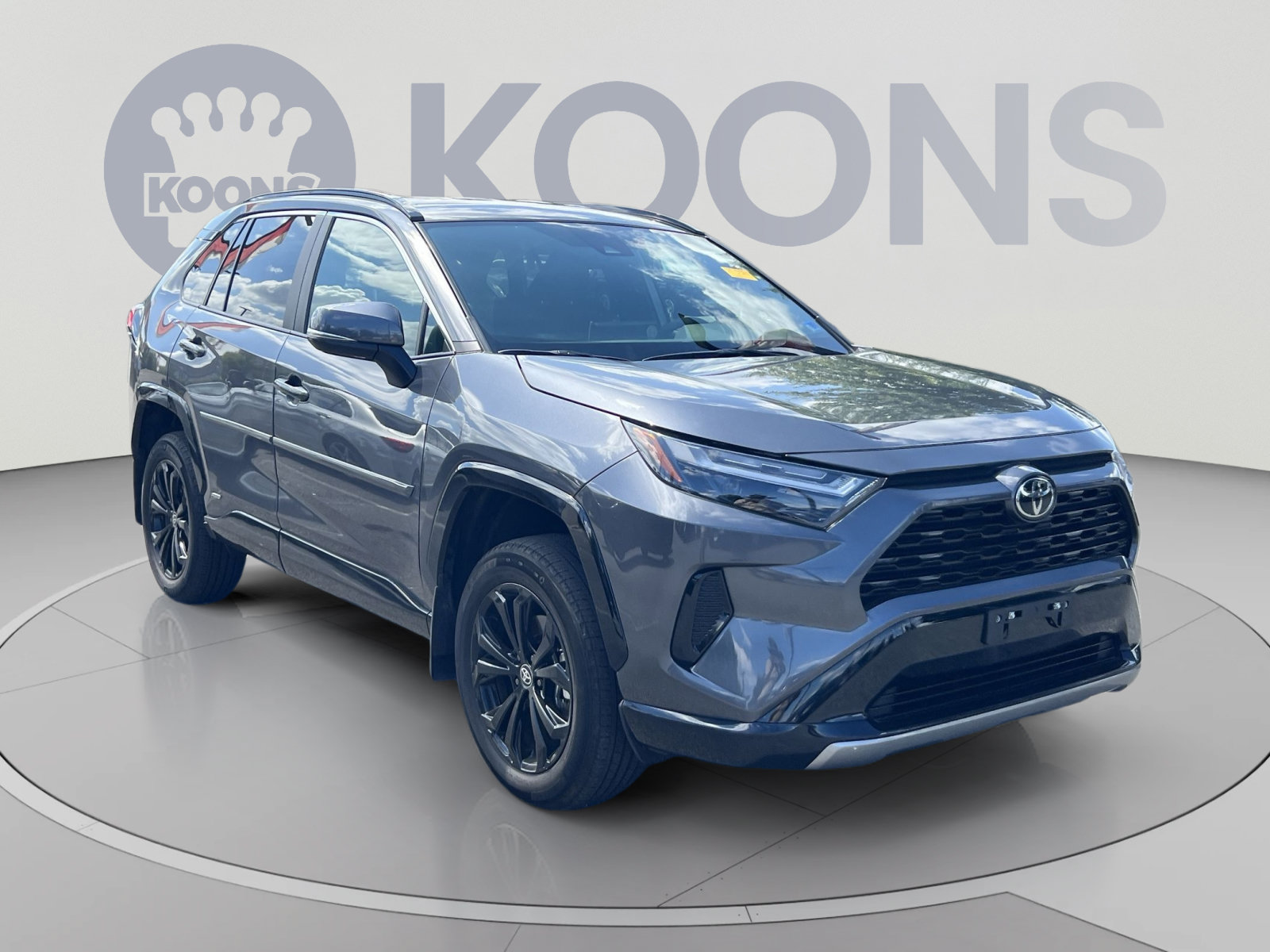 Used 2025 Toyota RAV4 SE AWD/4WD image 10