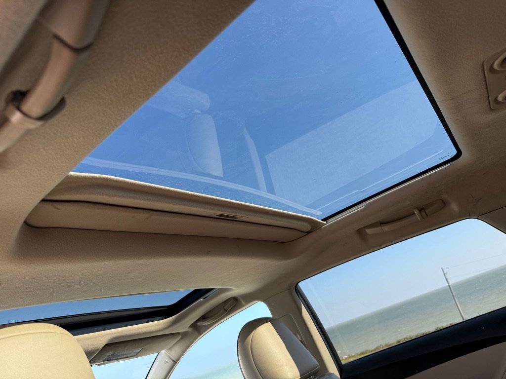 Used 2010 Toyota Venza w/ Premium Pkg #2 image 16