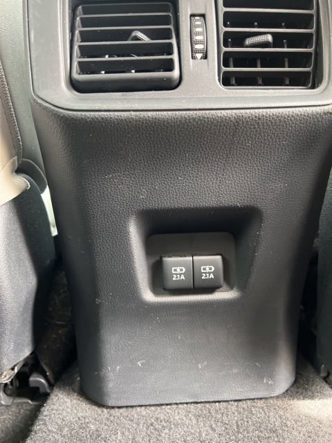 Used 2019 Toyota RAV4 XLE Premium image 15