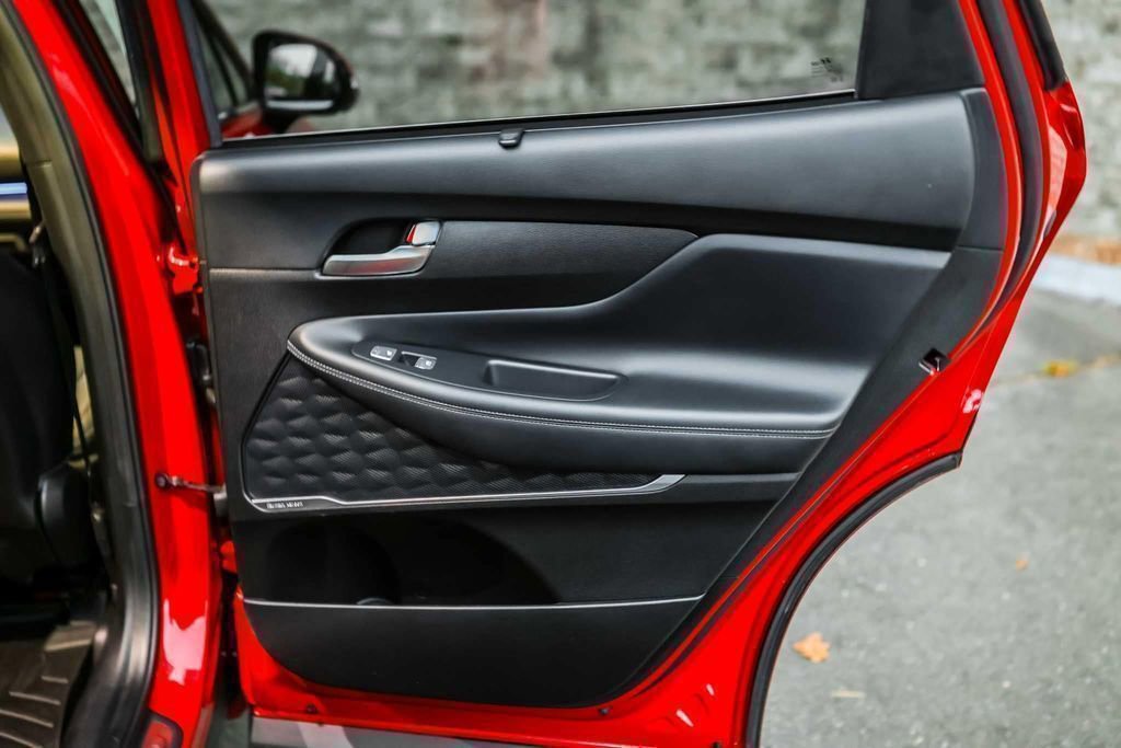 Used 2022 Hyundai Santa Fe Calligraphy image 15