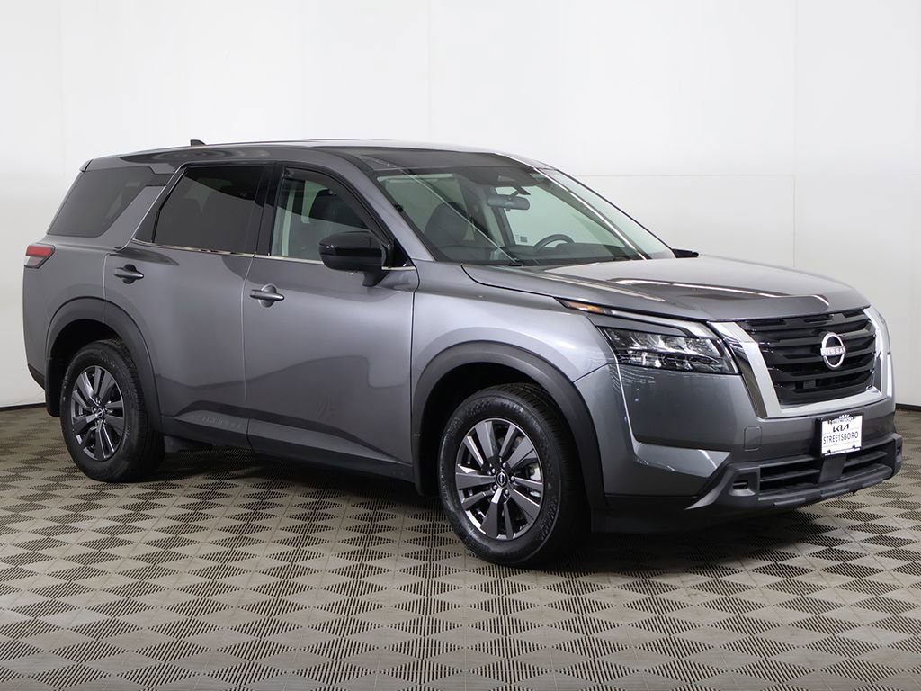 Used 2023 Nissan Pathfinder S image 49