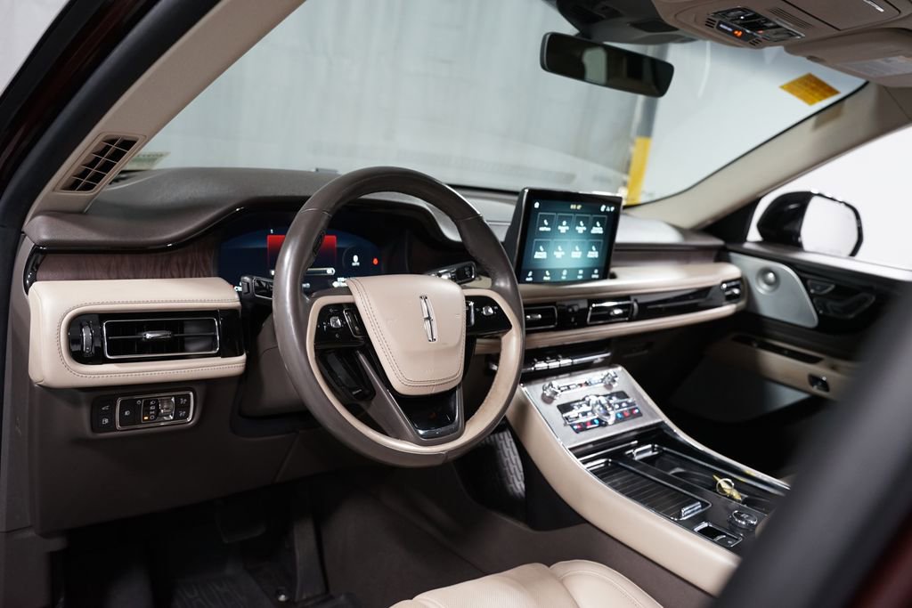 Used 2022 Lincoln Aviator Grand Touring w/ Equipment Group 301A image 12