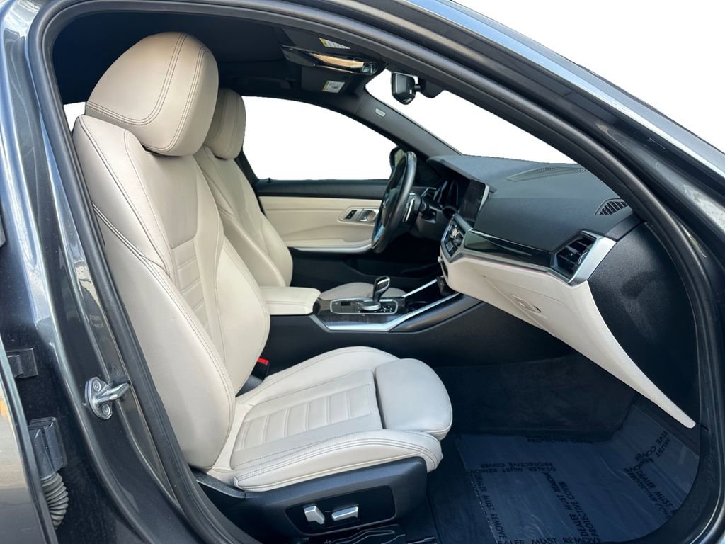 Used 2022 BMW 330i Sedan w/ Premium Package image 17