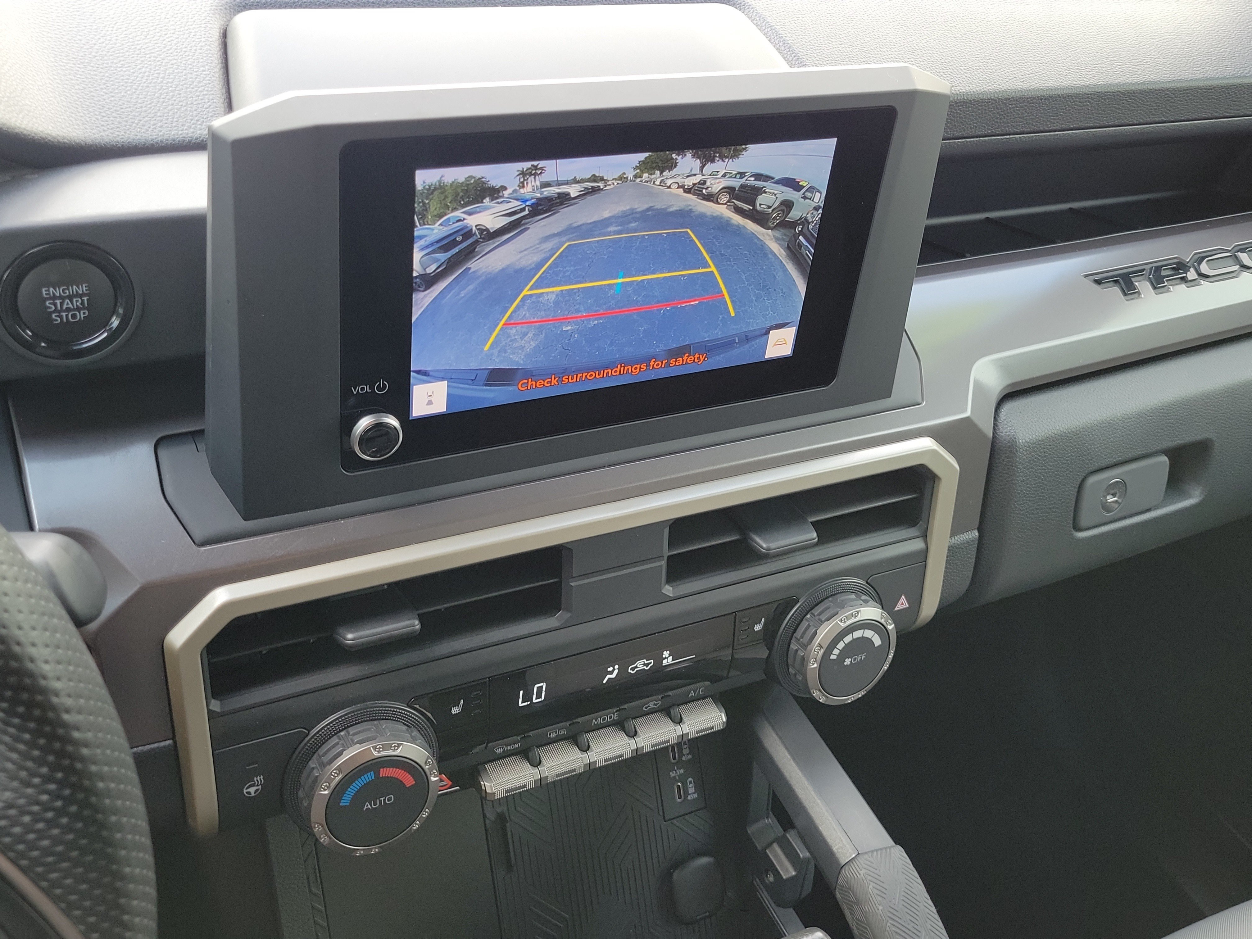Used 2024 Toyota Tacoma SR5 AWD/4WD image 22
