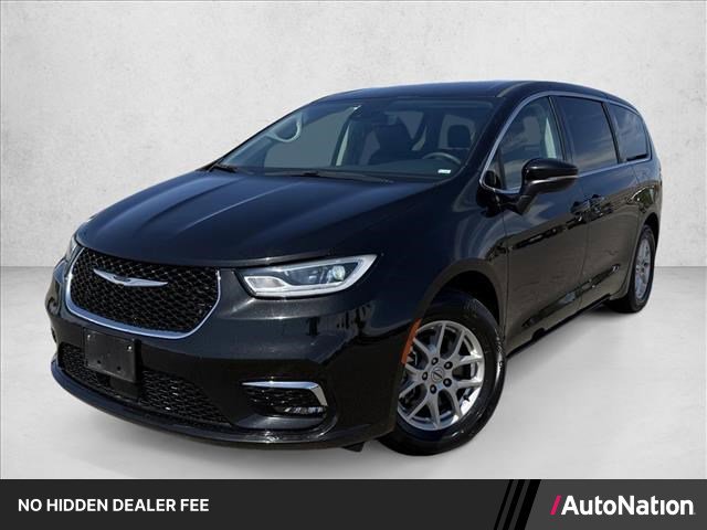 Used 2023 Chrysler Pacifica Touring-L FWD image 1