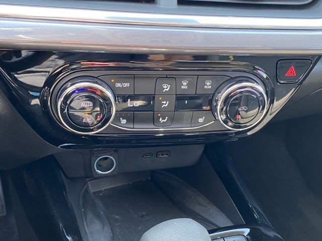 Used 2024 Chevrolet Trax ACTIV w/ Sunroof Package image 17