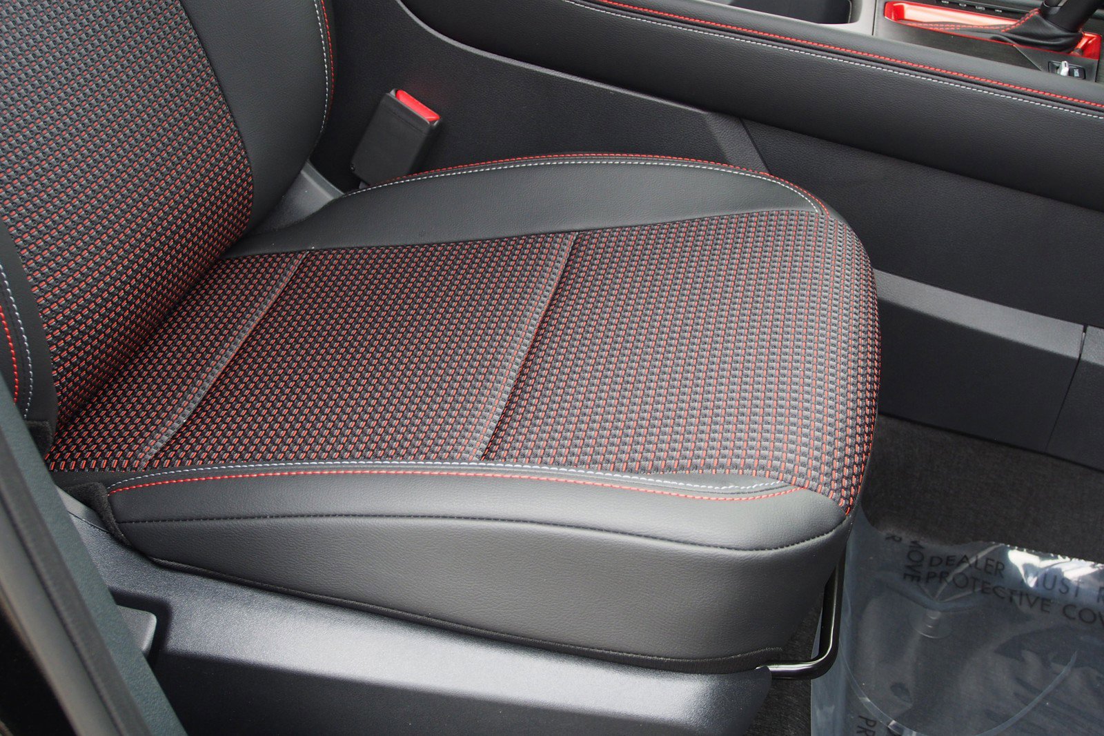 Used 2025 Nissan Kicks SR image 12