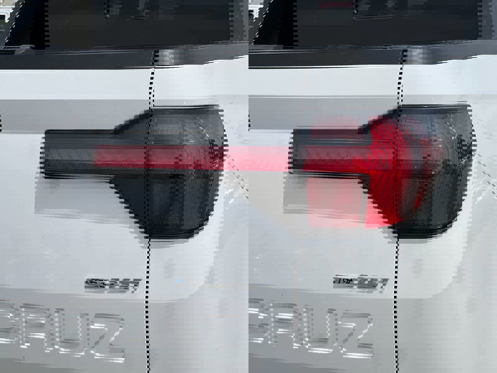 Used 2023 Hyundai Santa Cruz Limited image 28