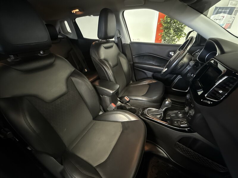 Used 2019 Jeep Compass Latitude AWD/4WD image 18