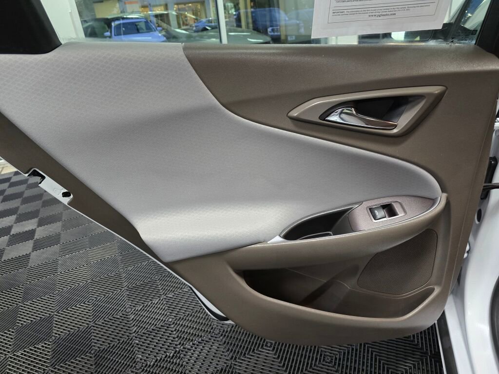 Used 2024 Chevrolet Malibu LT image 38