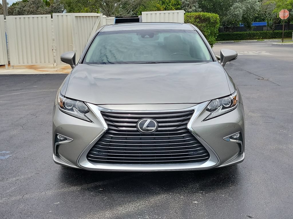 Used 2017 Lexus ES 350 w/ Navigation System Package FWD image 2