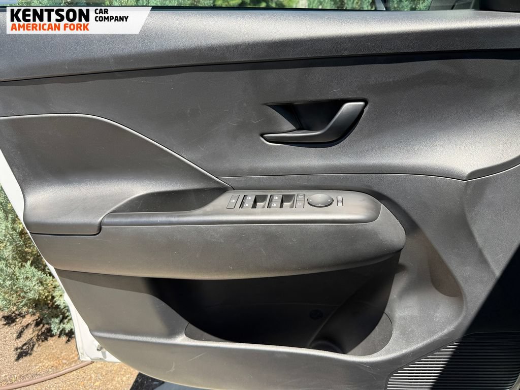 Used 2025 Hyundai Kona SEL AWD/4WD image 18