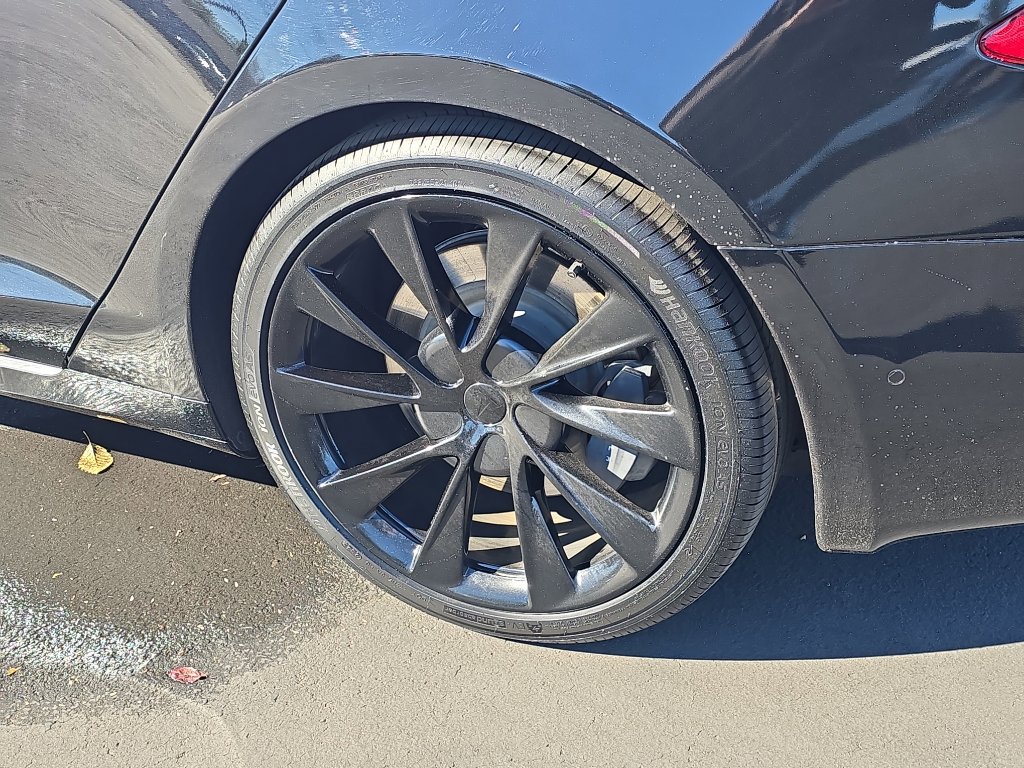 Used 2020 Tesla Model S Long Range Plus image 11