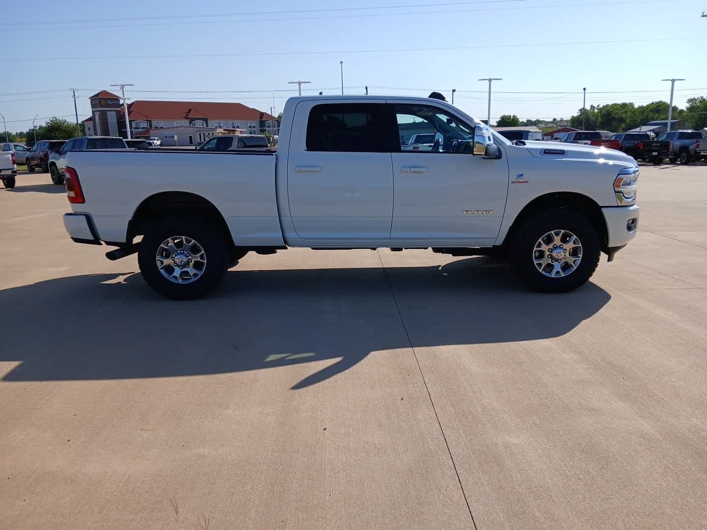 Used 2024 RAM 2500 Laramie w/ Safety Group AWD/4WD image 10