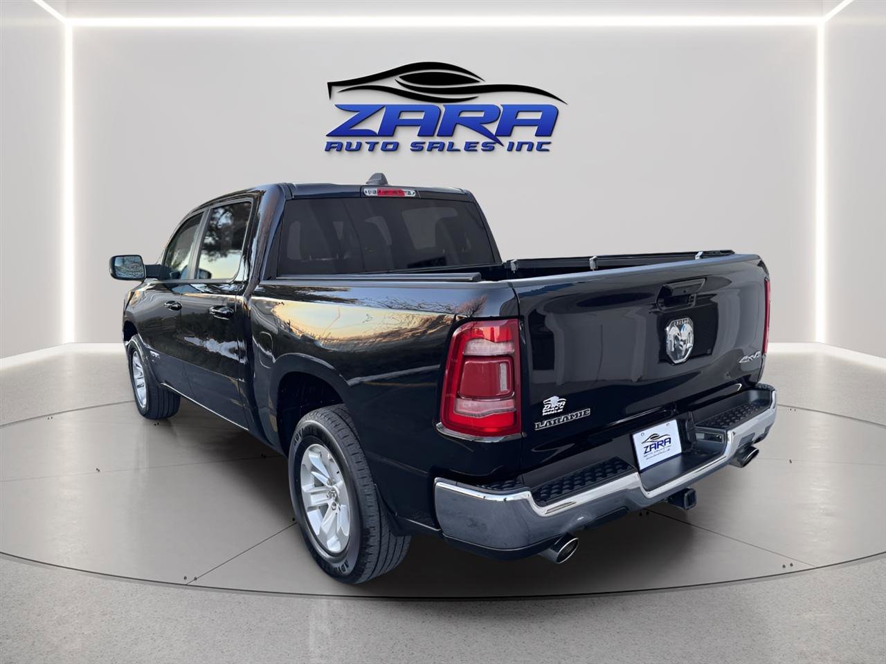 Used 2023 RAM 1500 Laramie image 4
