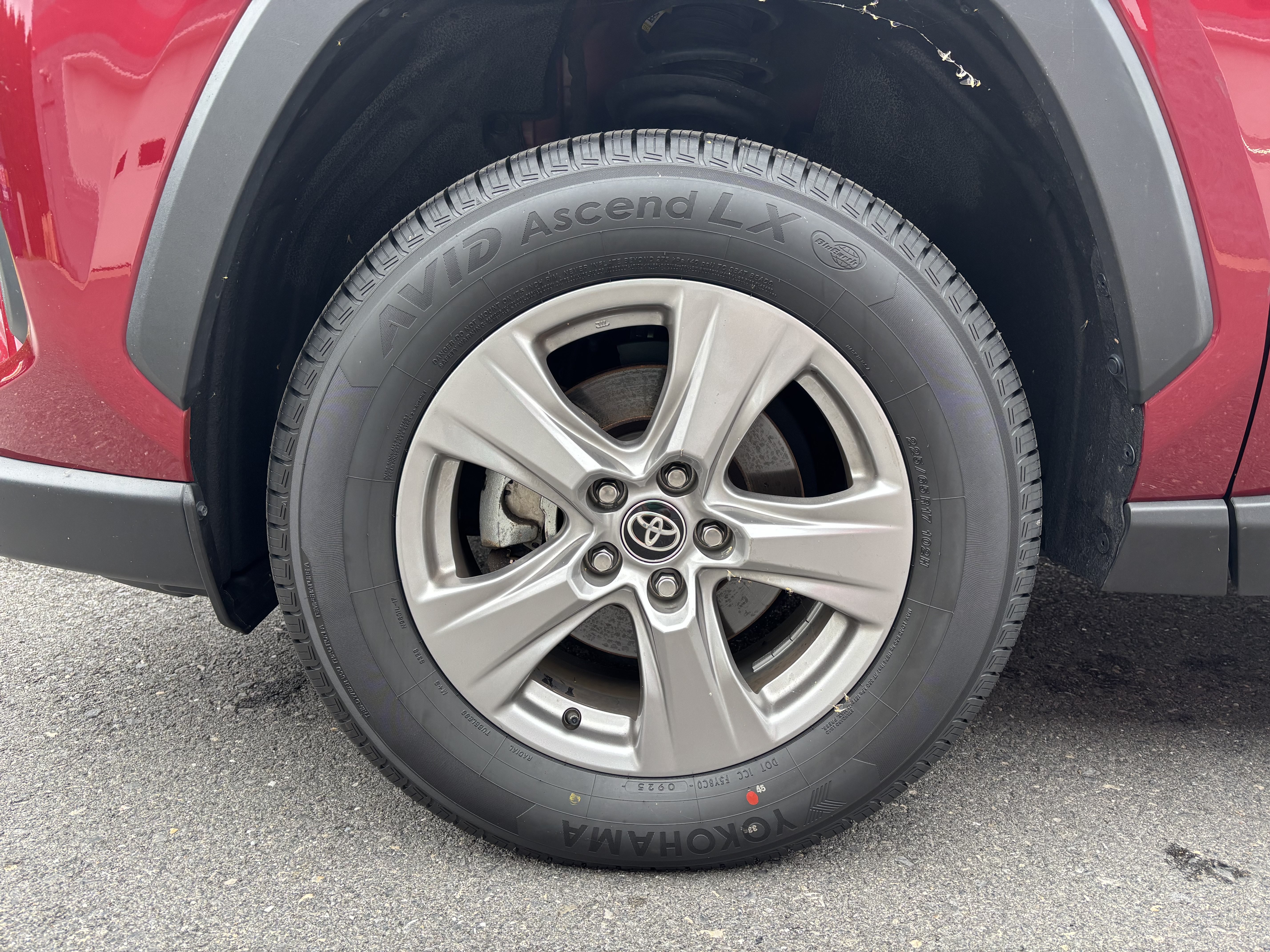 Certified 2025 Toyota RAV4 XLE AWD/4WD image 11