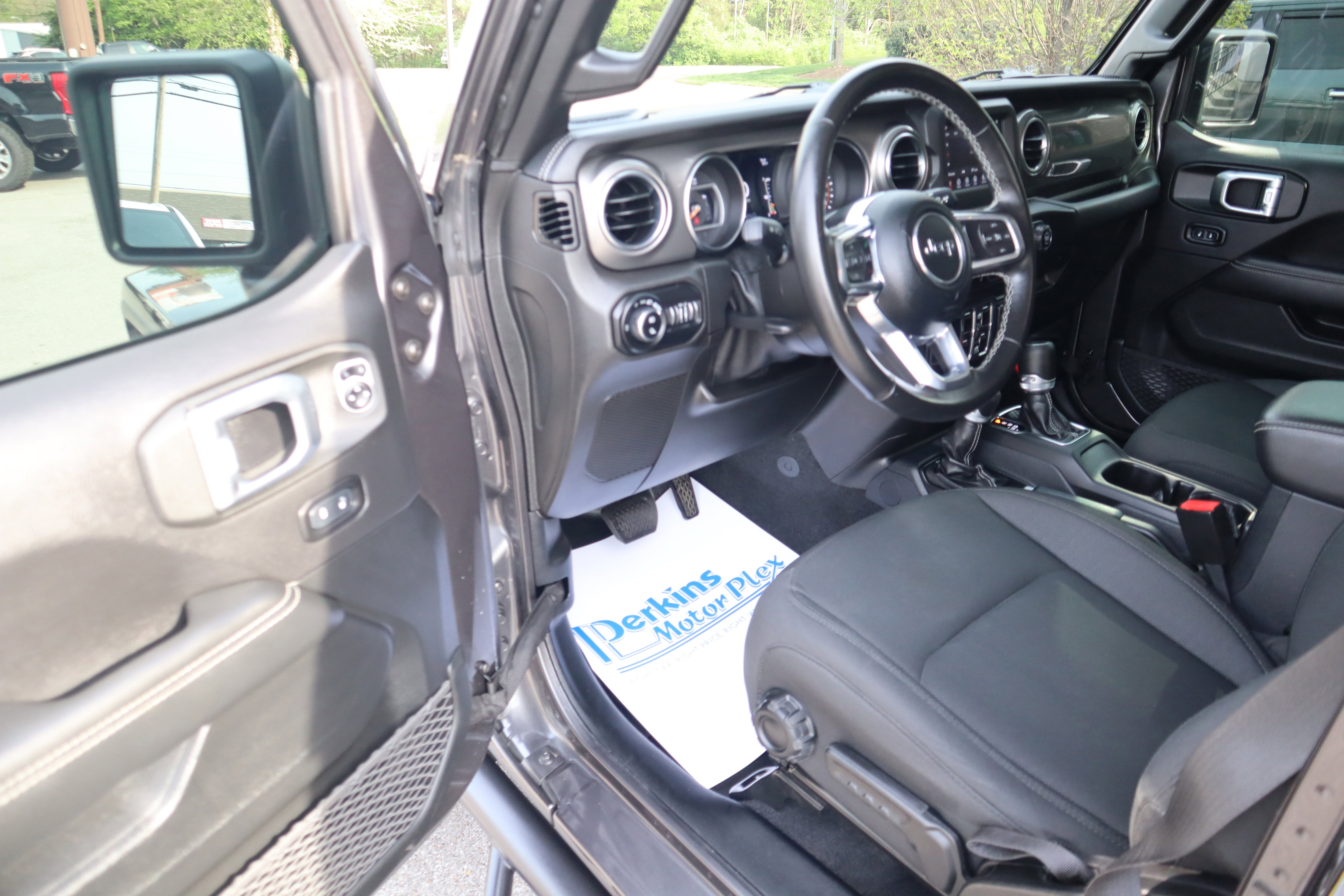 Used 2021 Jeep Gladiator Overland w/ Trailer Tow Package image 3