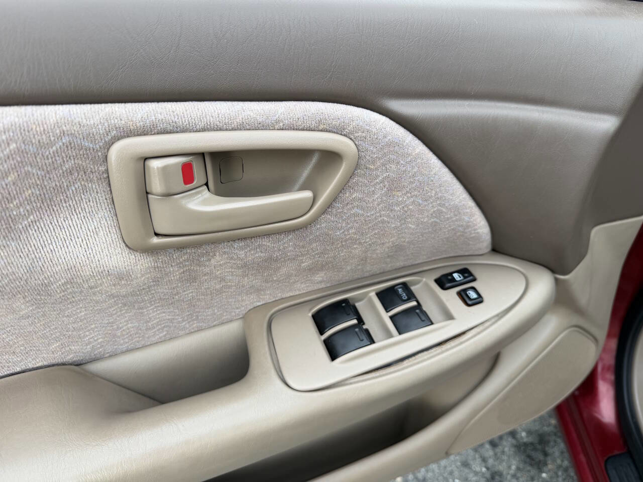 Used 1998 Toyota Camry LE FWD image 11