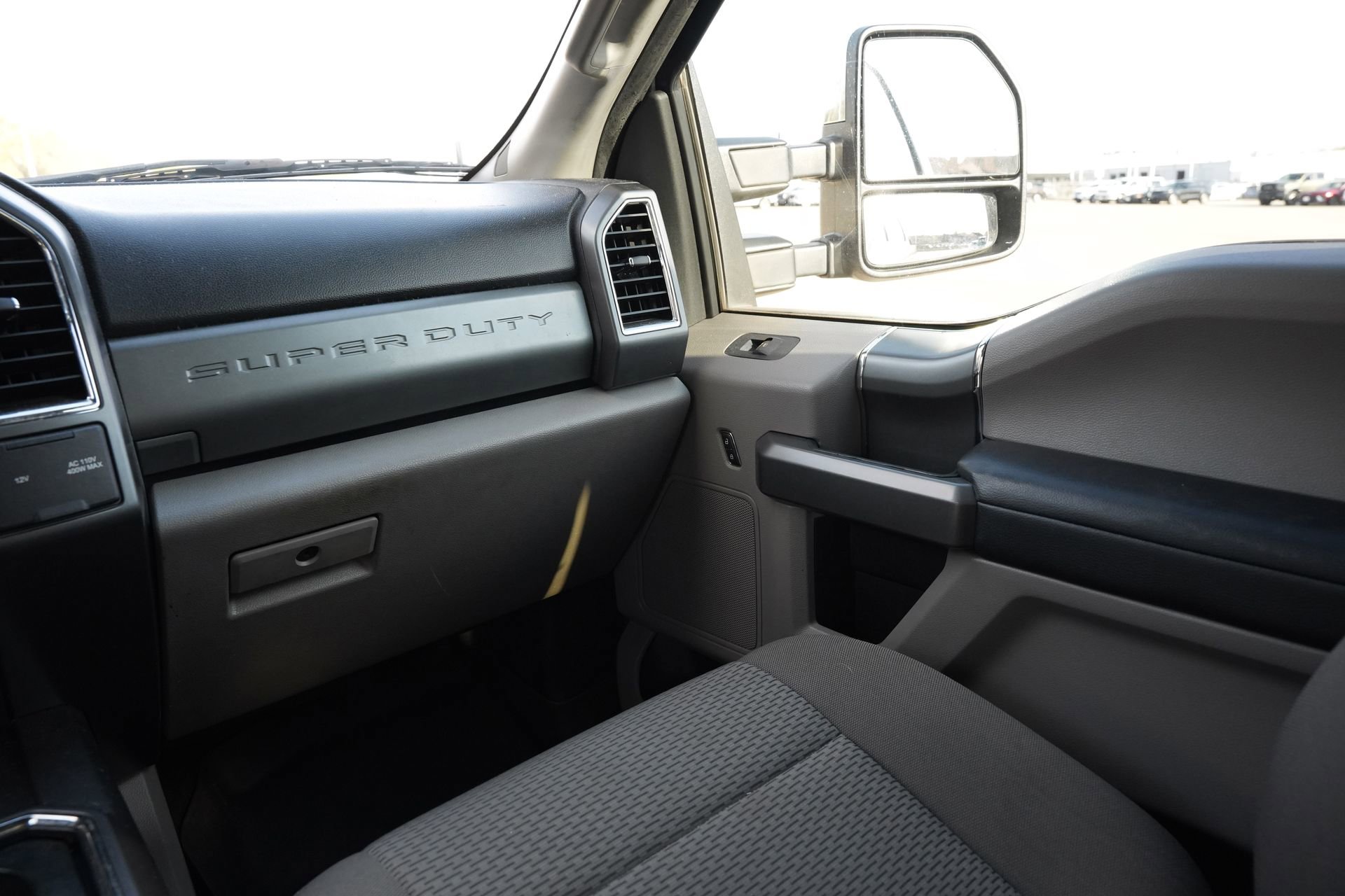 Used 2017 Ford F250 XLT w/ XLT Premium Package image 8