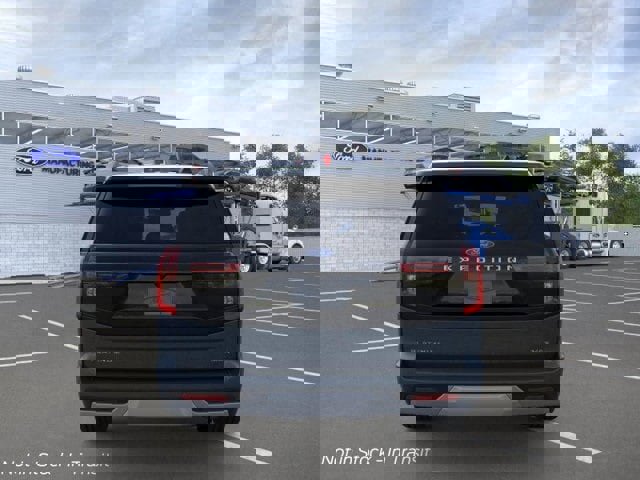 New 2025 Ford Expedition Max Platinum w/ Driver's Package image 29