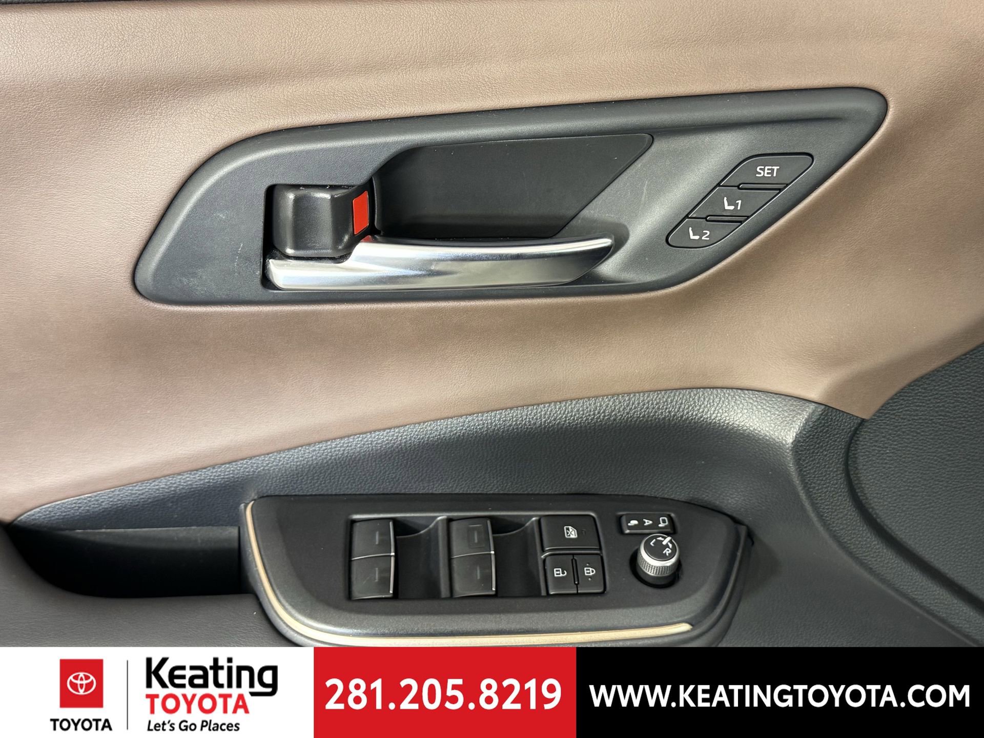 Certified 2023 Toyota Crown Limited image 14