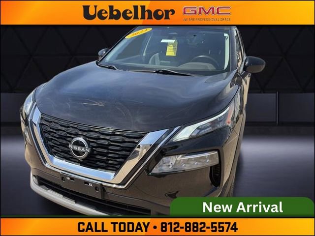 Used 2023 Nissan Rogue SV image 2