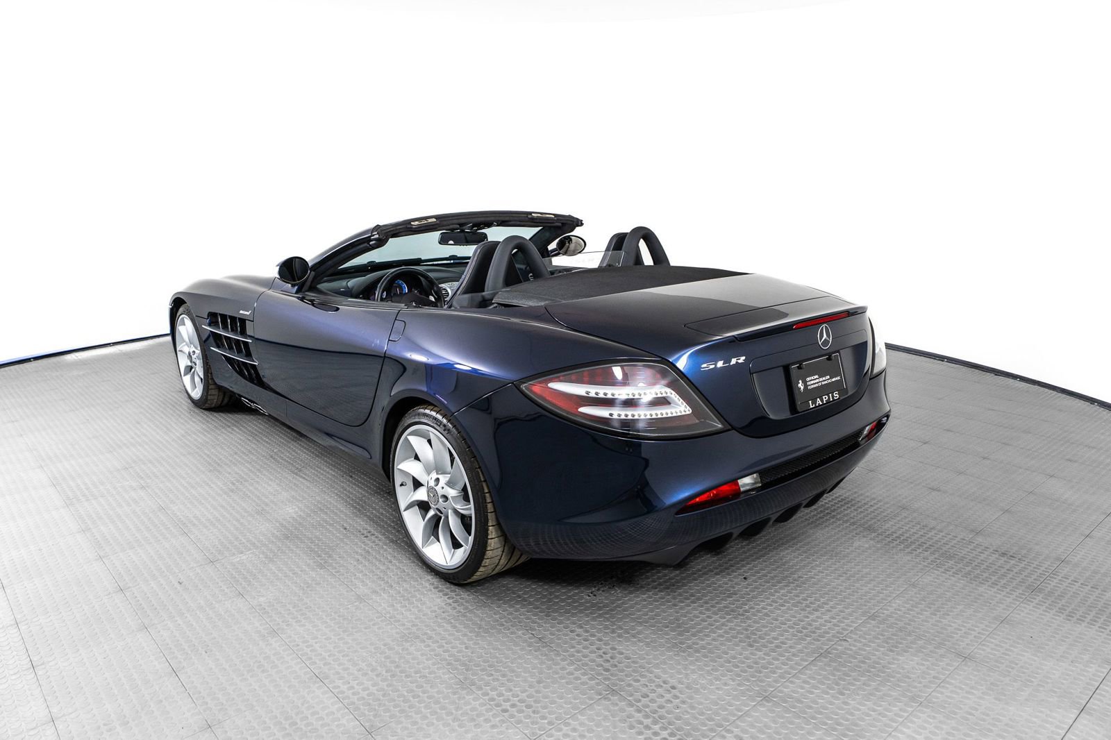 Used 2008 Mercedes-Benz SLR image 35